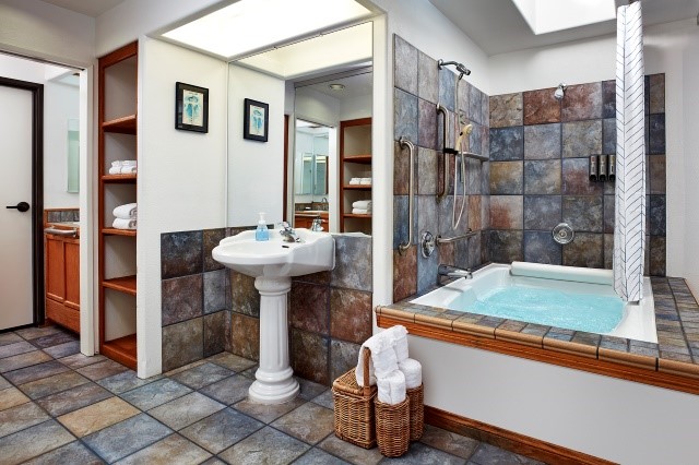 Eagle bathroom