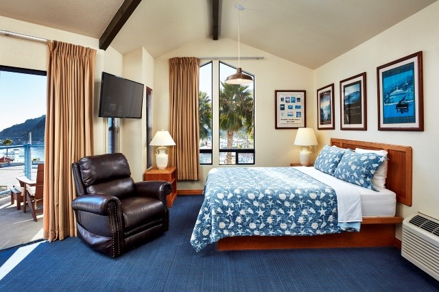 Delux King Bed